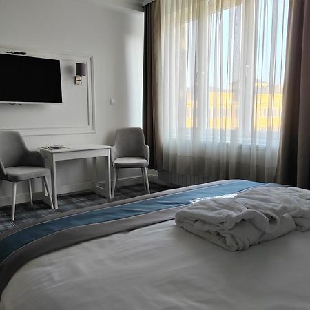 Hotel Mio City Kula Buitenkant foto