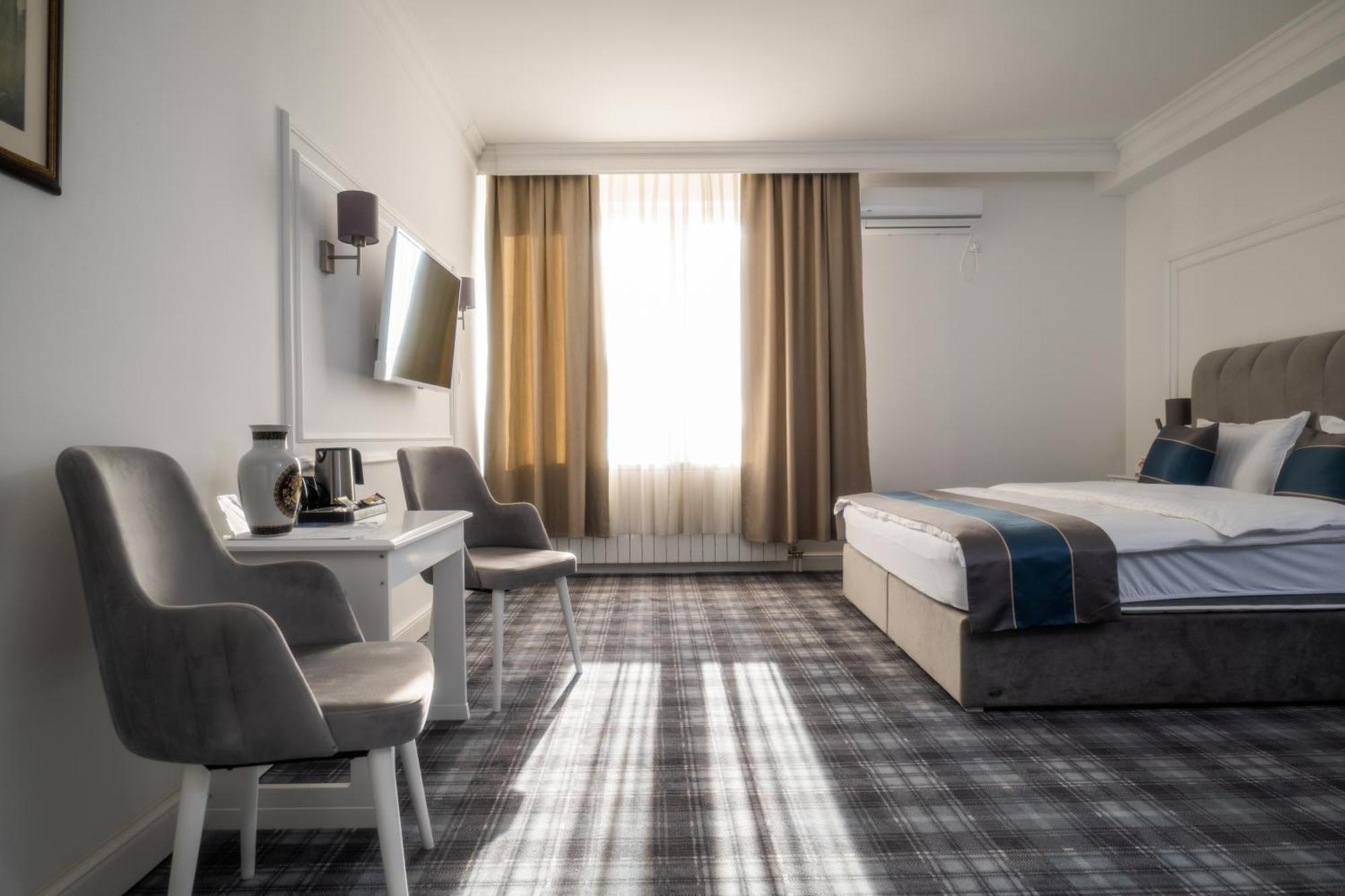 Hotel Mio City Kula Buitenkant foto