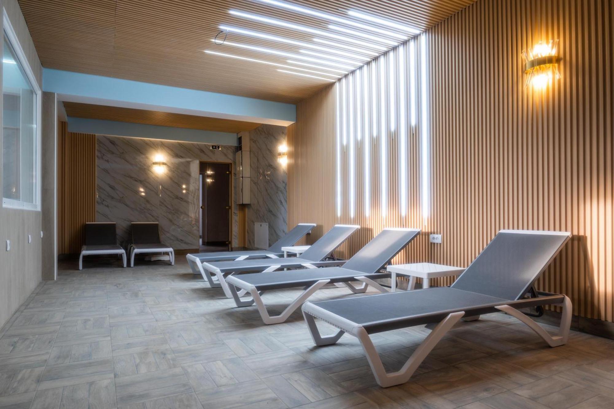 Hotel Mio City Kula Buitenkant foto