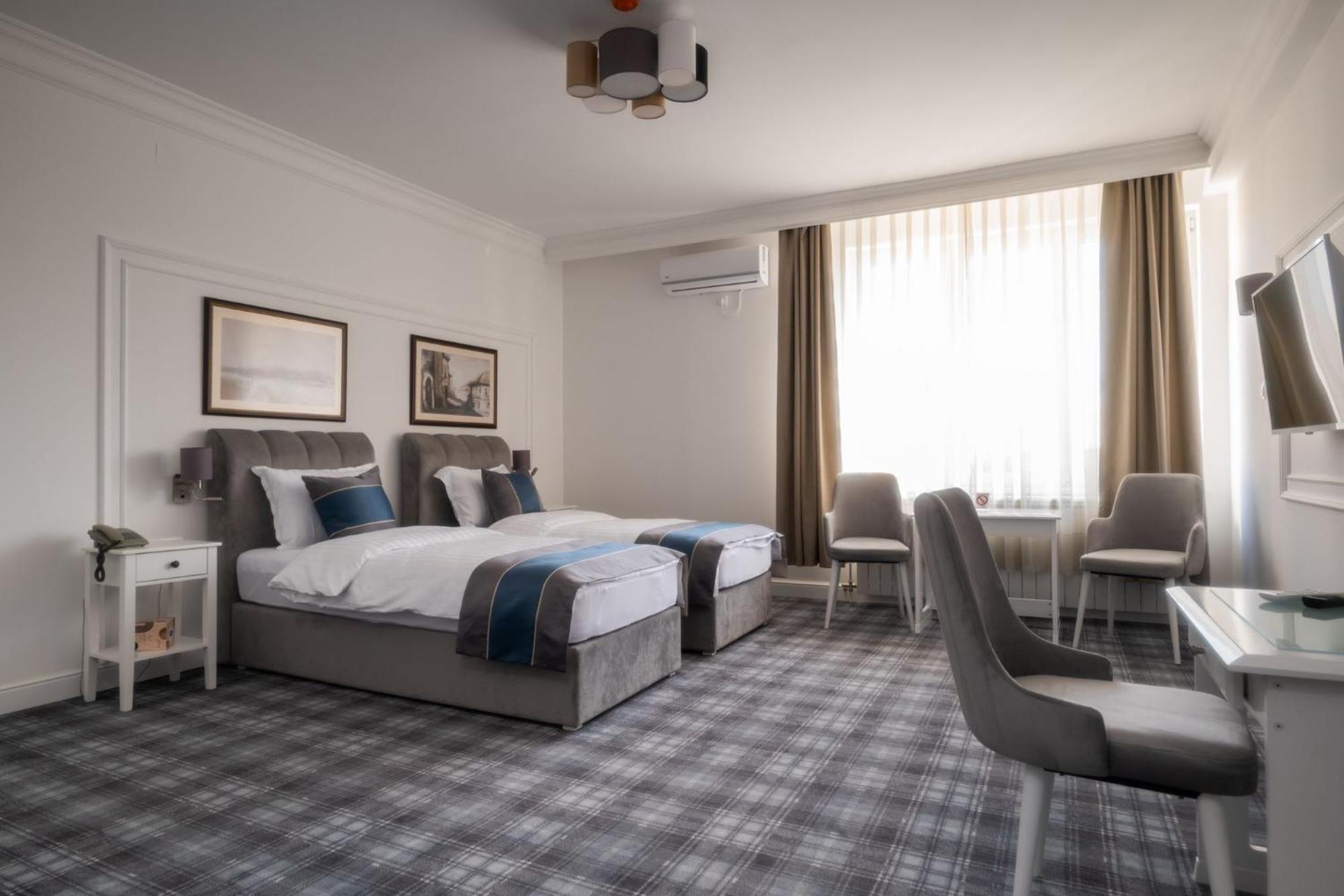 Hotel Mio City Kula Buitenkant foto
