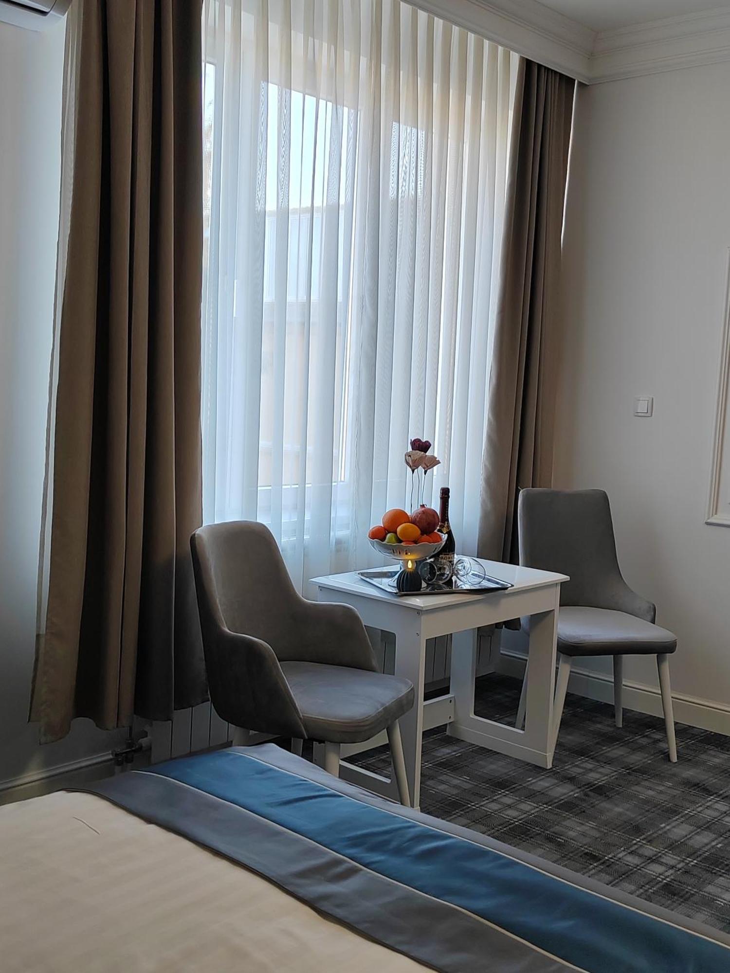 Hotel Mio City Kula Buitenkant foto