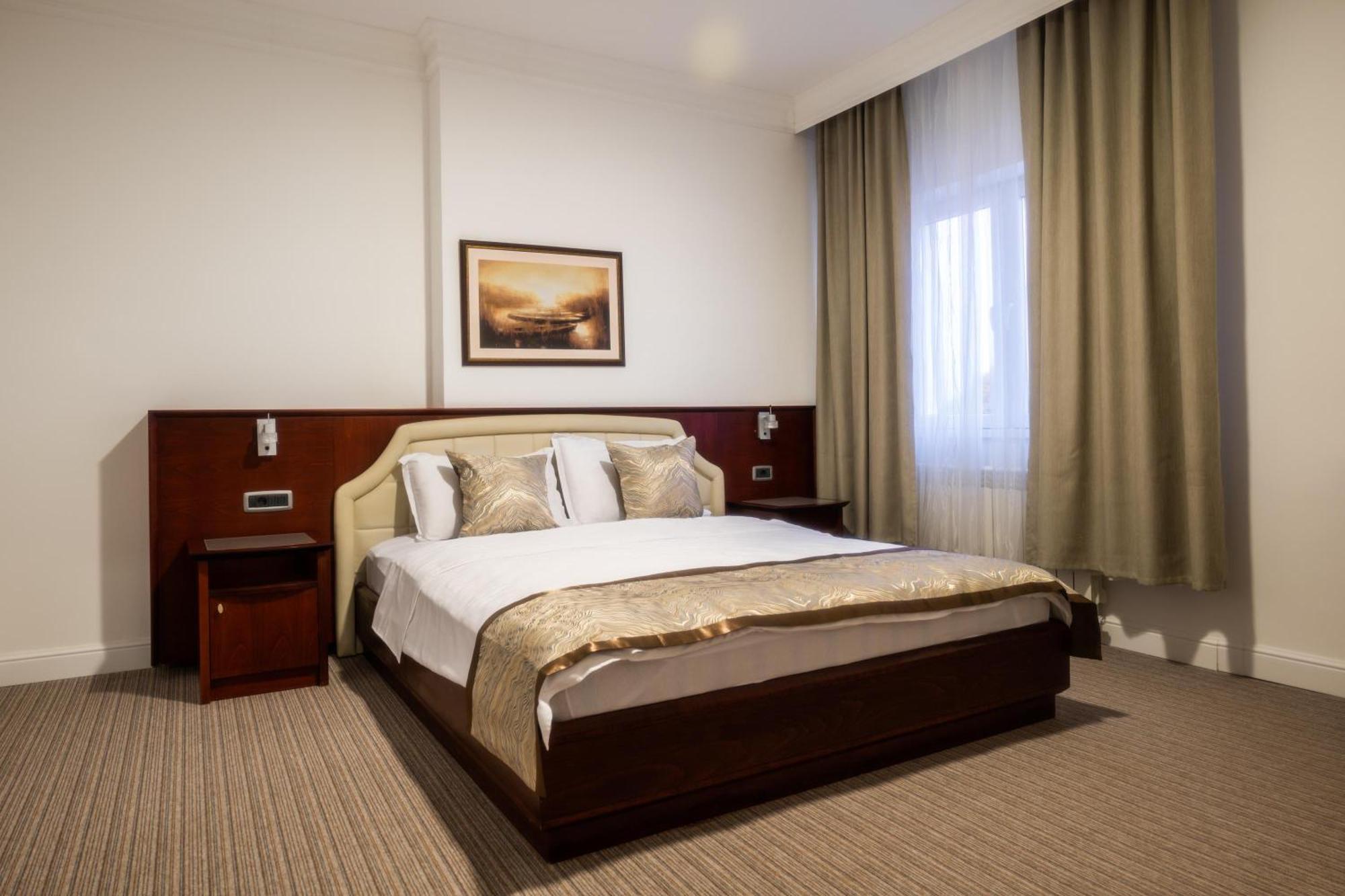 Hotel Mio City Kula Buitenkant foto